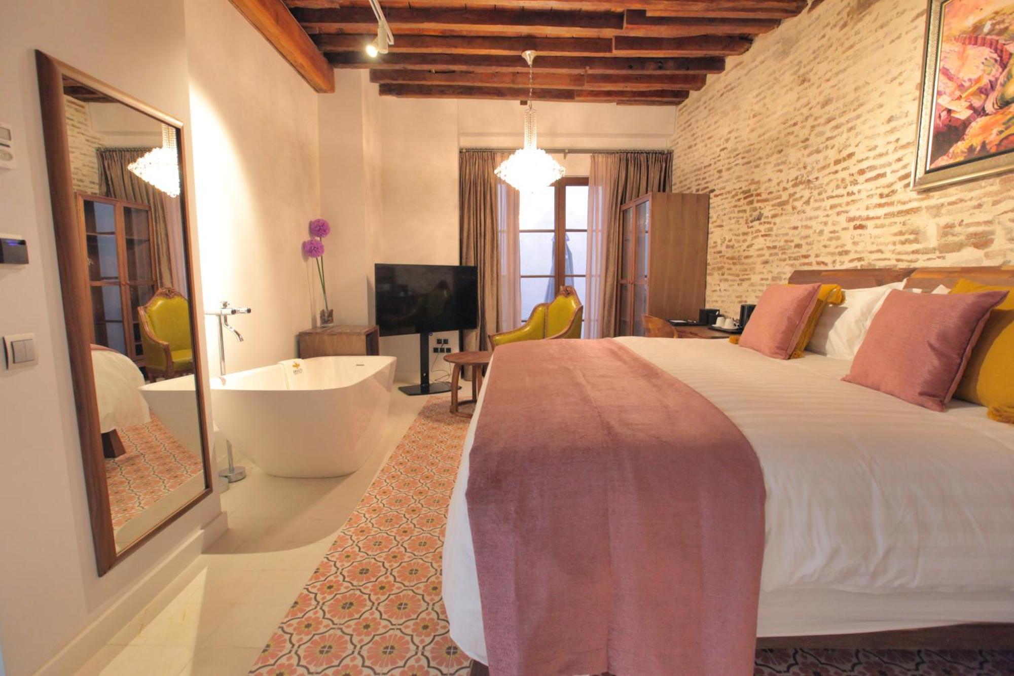 Anahita Boutique Hotel — Foto 1